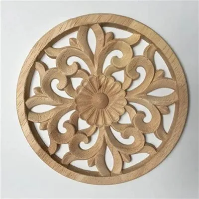 Rezbárstvo kvetov z masívneho dreva